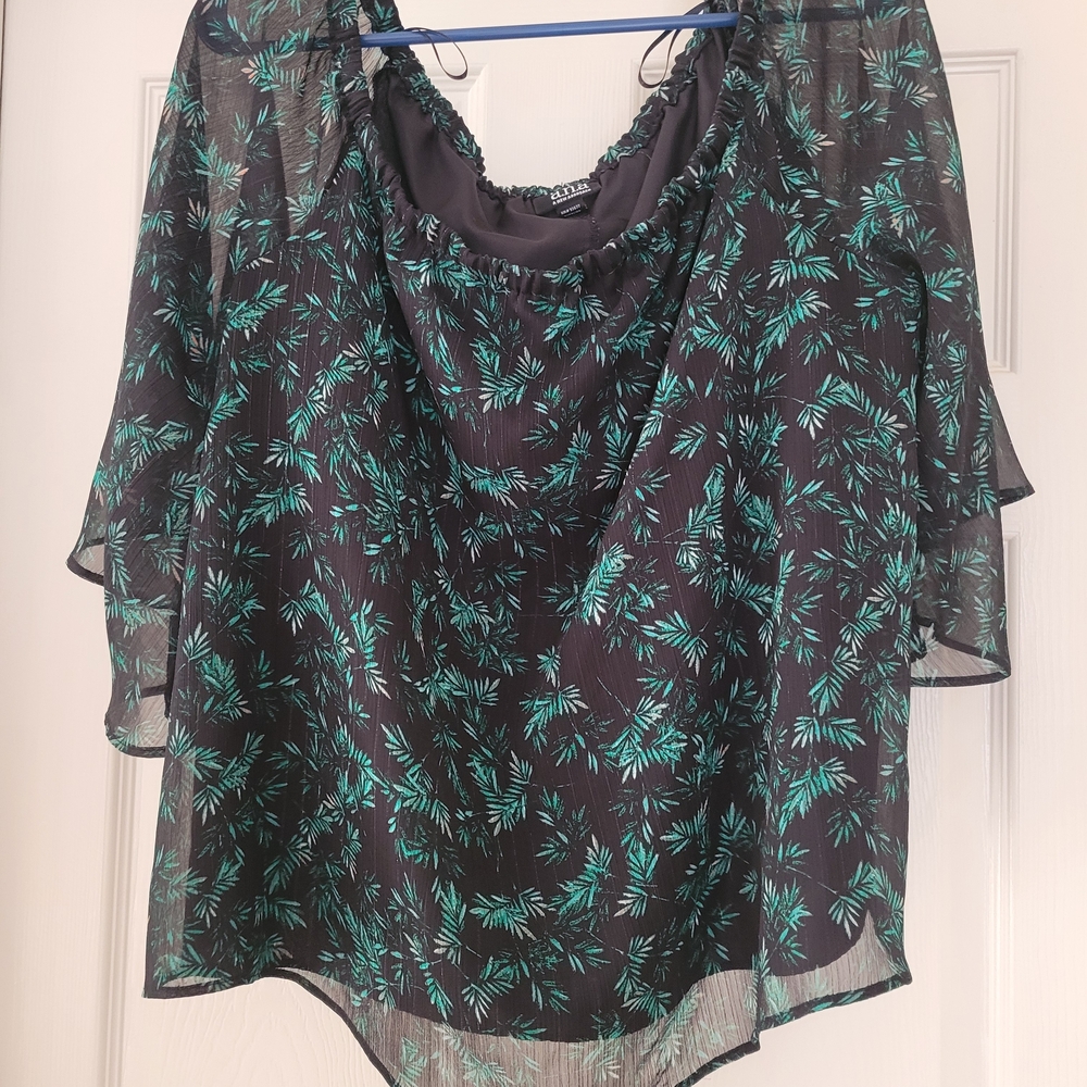 a.n.a Black and Green Leaf Print Blouse